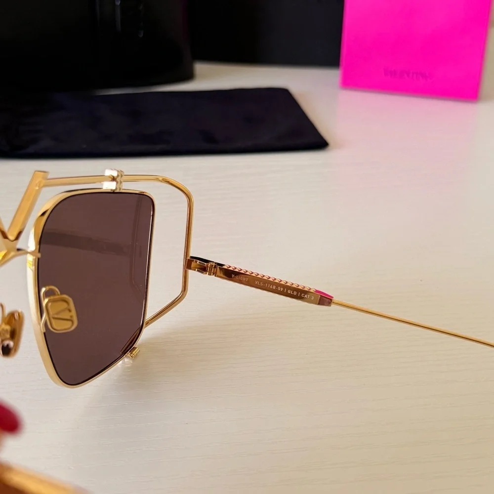 NWT Valentino V-Light Gold Square Sunglasses VLS-116B GLD